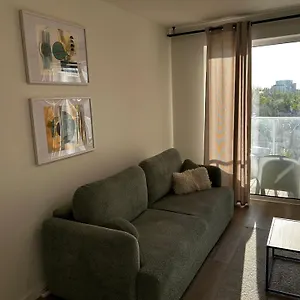 Apartment Komfortowy Z Balkonem I Parkingiem, Wroclaw
